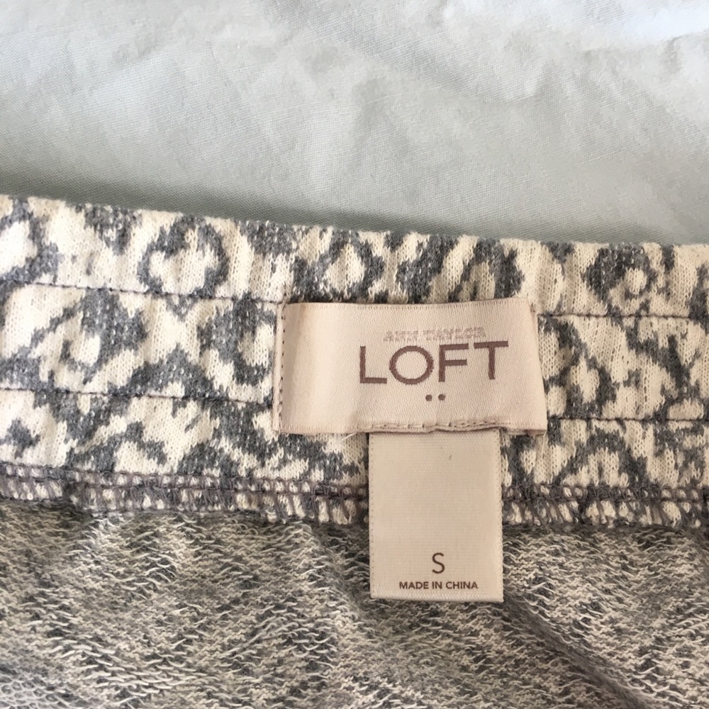 LOFT Mini Skirt with Pockets - Picture 3 of 4